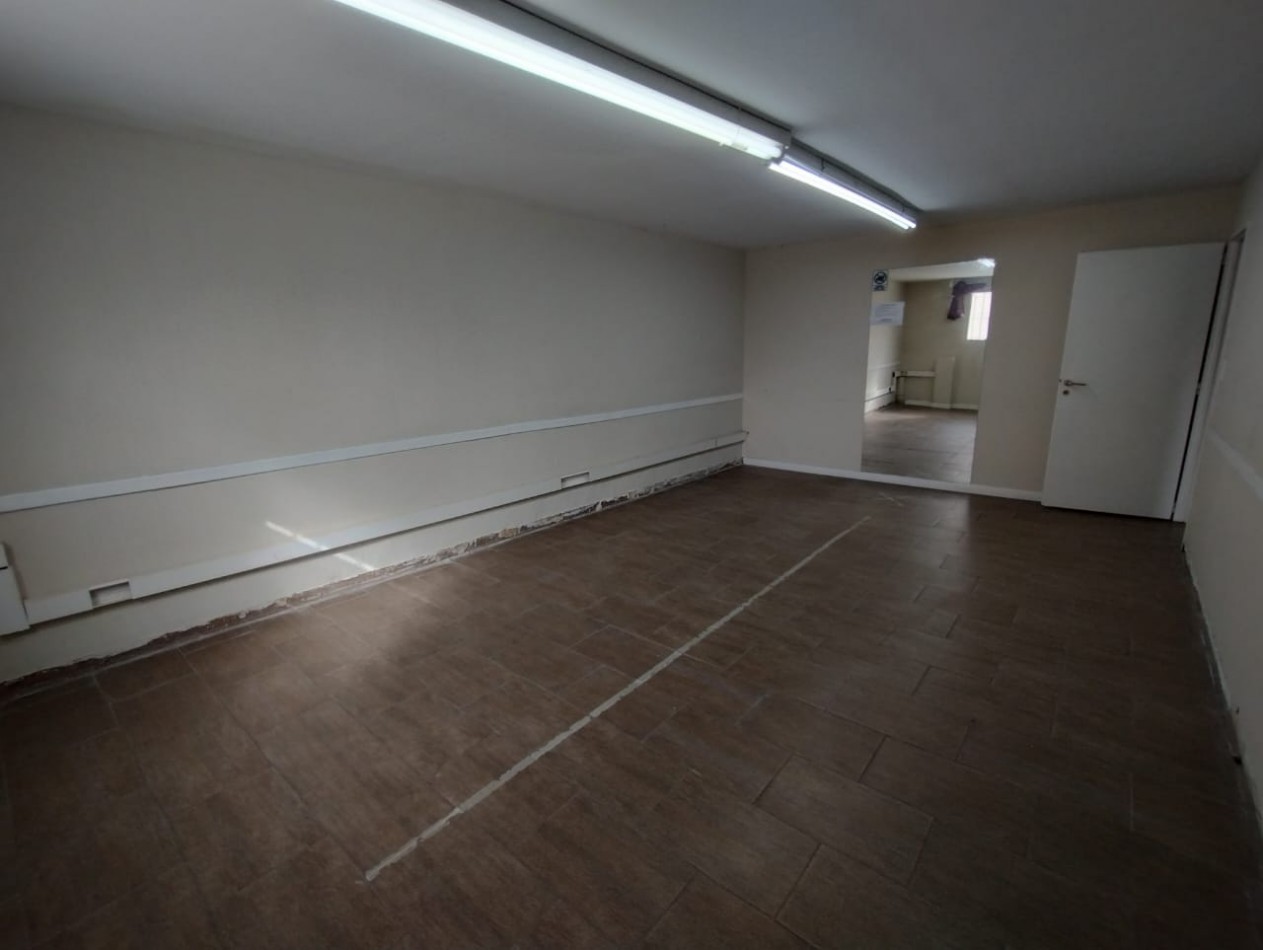 PROPIEDAD EXCLUSIVA!!! LOCAL 451 M2. Y P. ALTA 250 M2. (CTRO. SAN MIGUEL) S/ AV. PTE. PERON