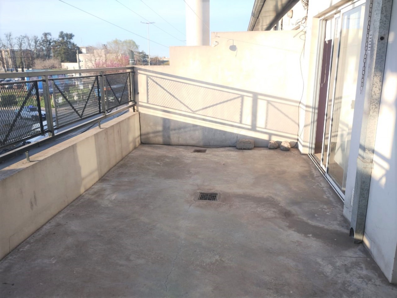 DEPARTAMENTO 2 AMB. AMPLIOS C/ BALCON TERRAZA S/RUTA 197