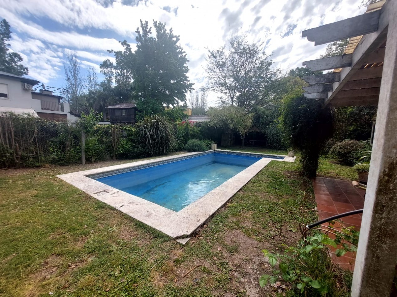 CASA QUINTA 5 AMB. PARQUE/ PISCINA (LOS NOGALES) ALQUILER ANUAL