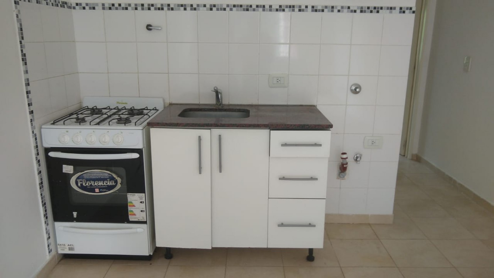 DEPARTAMENTO 2 AMB. C/ COCHERA (COMPLEJO CERRADO)