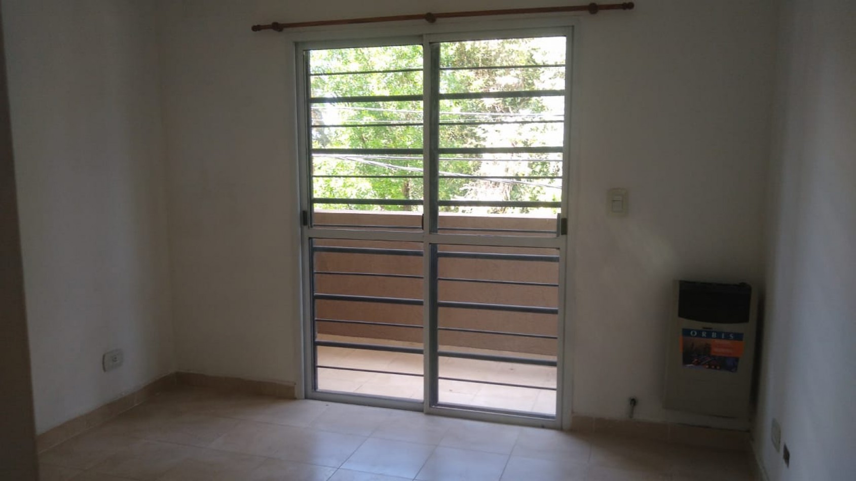 DEPARTAMENTO 2 AMB. C/ COCHERA (COMPLEJO CERRADO)