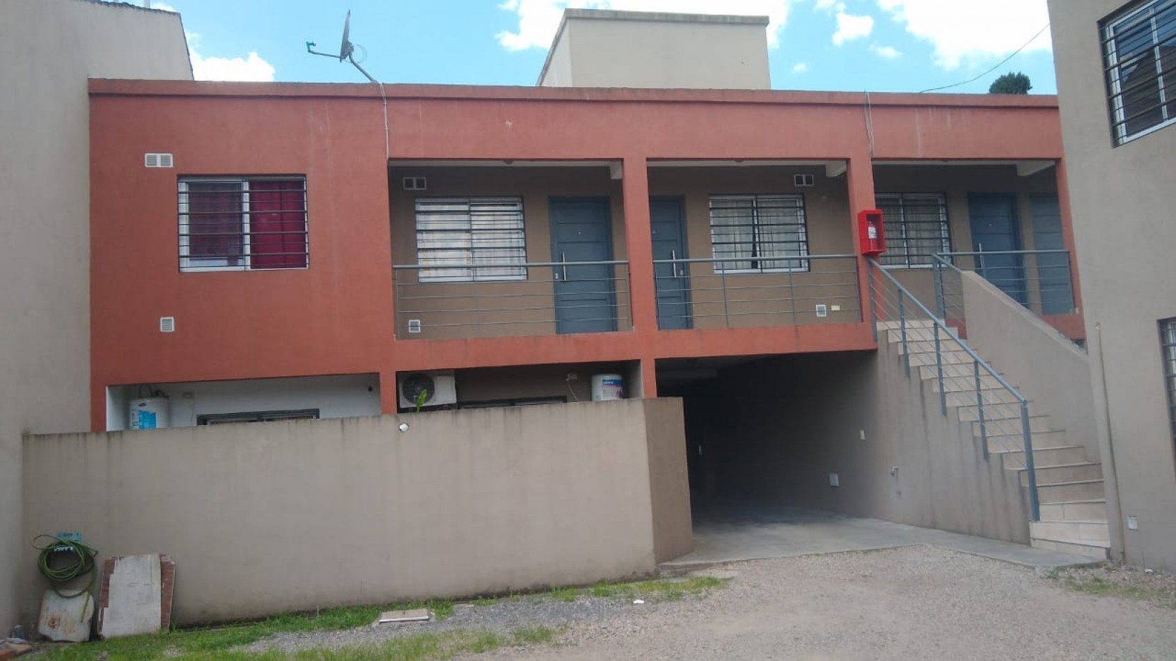 DEPARTAMENTO 2 AMB. C/ COCHERA (COMPLEJO CERRADO)