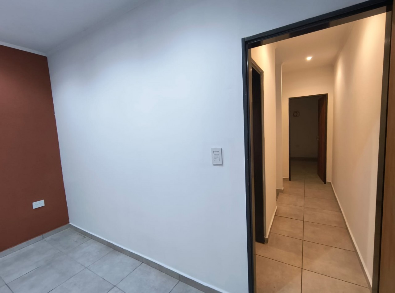 DUPLEX 3 AMB. C/ PATIO Y ENTRADA VEHICULO