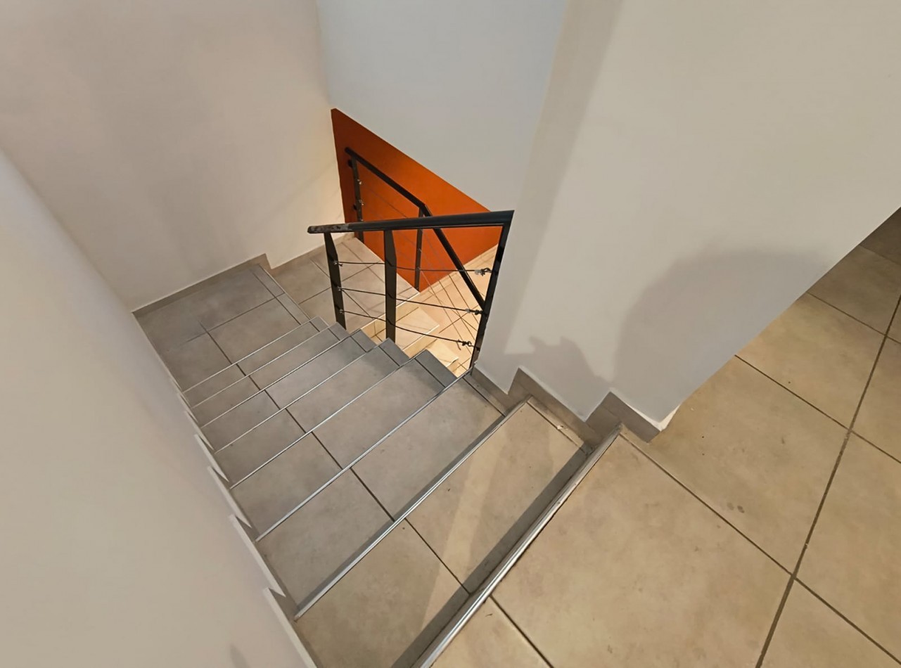 DUPLEX 3 AMB. C/ PATIO Y ENTRADA VEHICULO