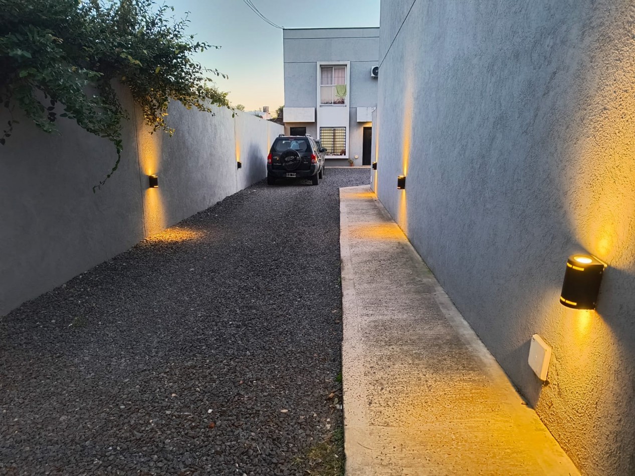 DUPLEX 3 AMB. C/ PATIO Y ENTRADA VEHICULO