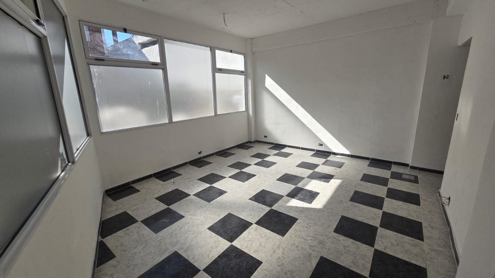 LOCAL 70 M2