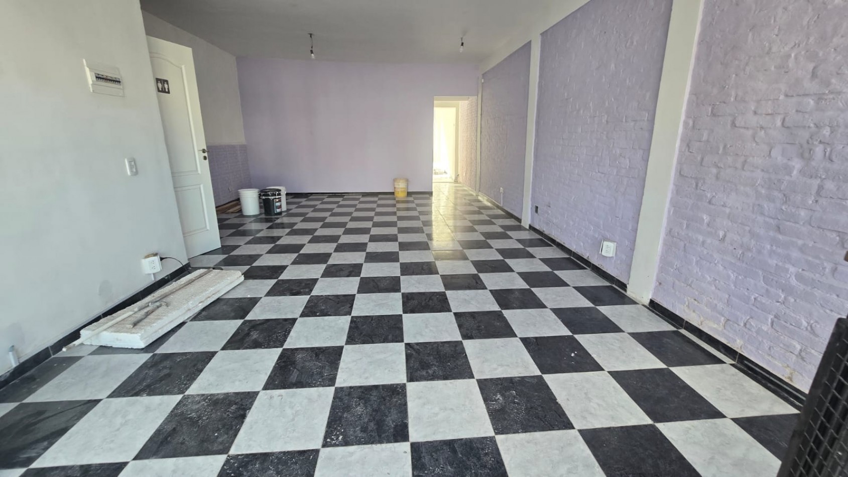 LOCAL 70 M2