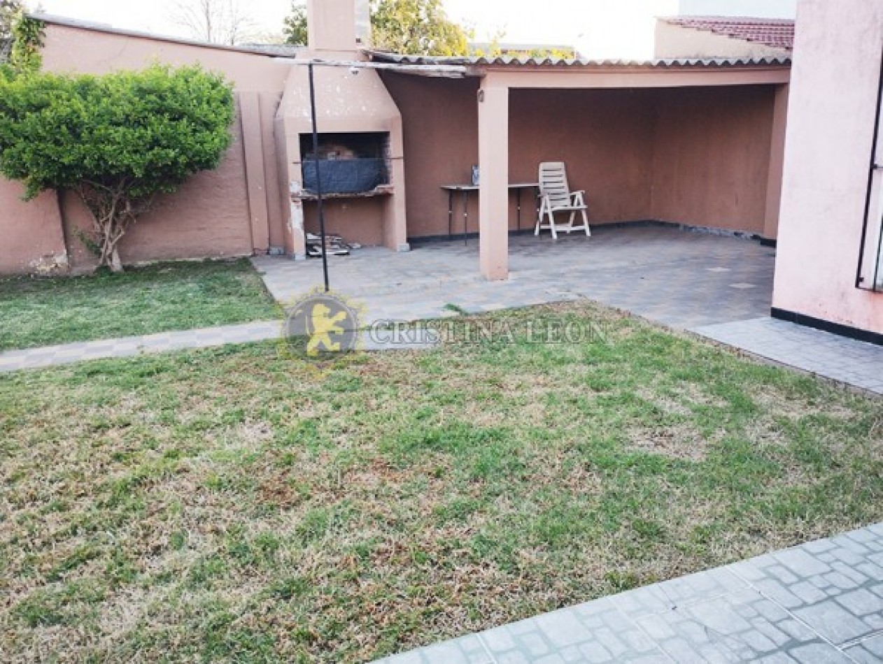 CASA AMERICANA  3 AMB. c/ PATIO Y COCHERA