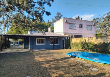 CASA 4 AMB. C/ COCHERA PARQUE Y PILETA 