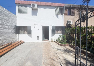 DUPLEX 4 AMBIENTES C/ PATIO Y ENTRADA DE AUTO