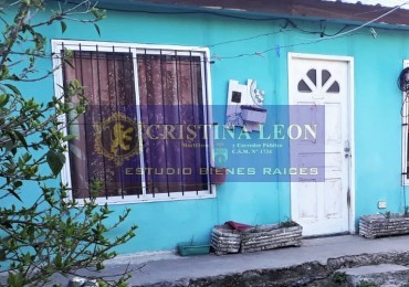 CASA DE 3 AMB. C/ JARDIN /ENTRADA AUTO