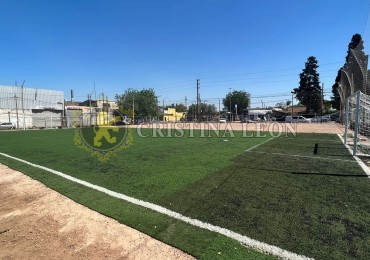 LOTE 1800 M2.C/ GALPON DE 300 M2. S/ RUTA NAC. 8 (SALIDA A TRES CALLES)