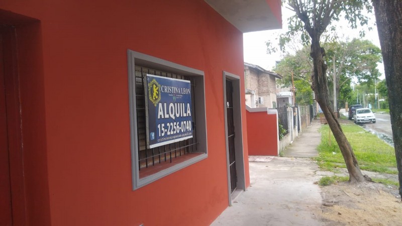 DEPARTAMENTO 2 AMBIENTES PLANTA BAJA   C/ PATIO Y PARRILLA