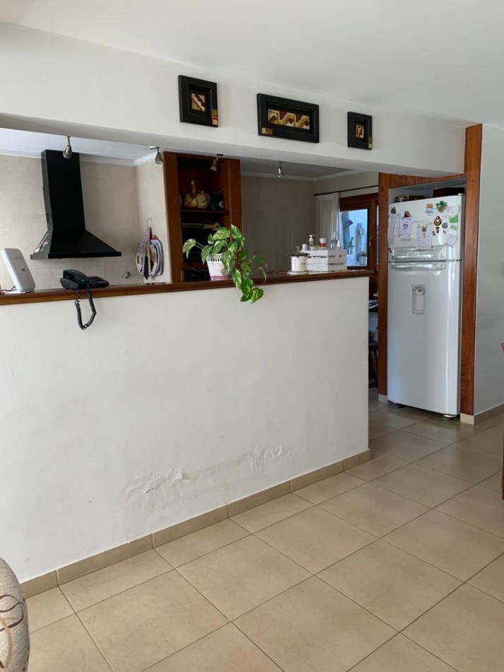 CASA 4 AMB. C/PISCINA Y PARQUE (COUNTRY CLUB ARANJUEZ) ESCOBAR