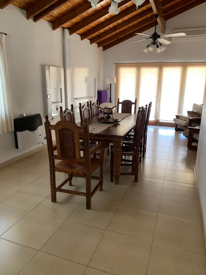 CASA 4 AMB. C/PISCINA Y PARQUE (COUNTRY CLUB ARANJUEZ) ESCOBAR