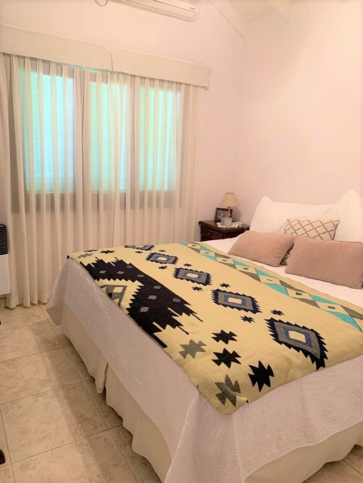 CASA 4 AMB. C/PISCINA Y PARQUE (COUNTRY CLUB ARANJUEZ) ESCOBAR