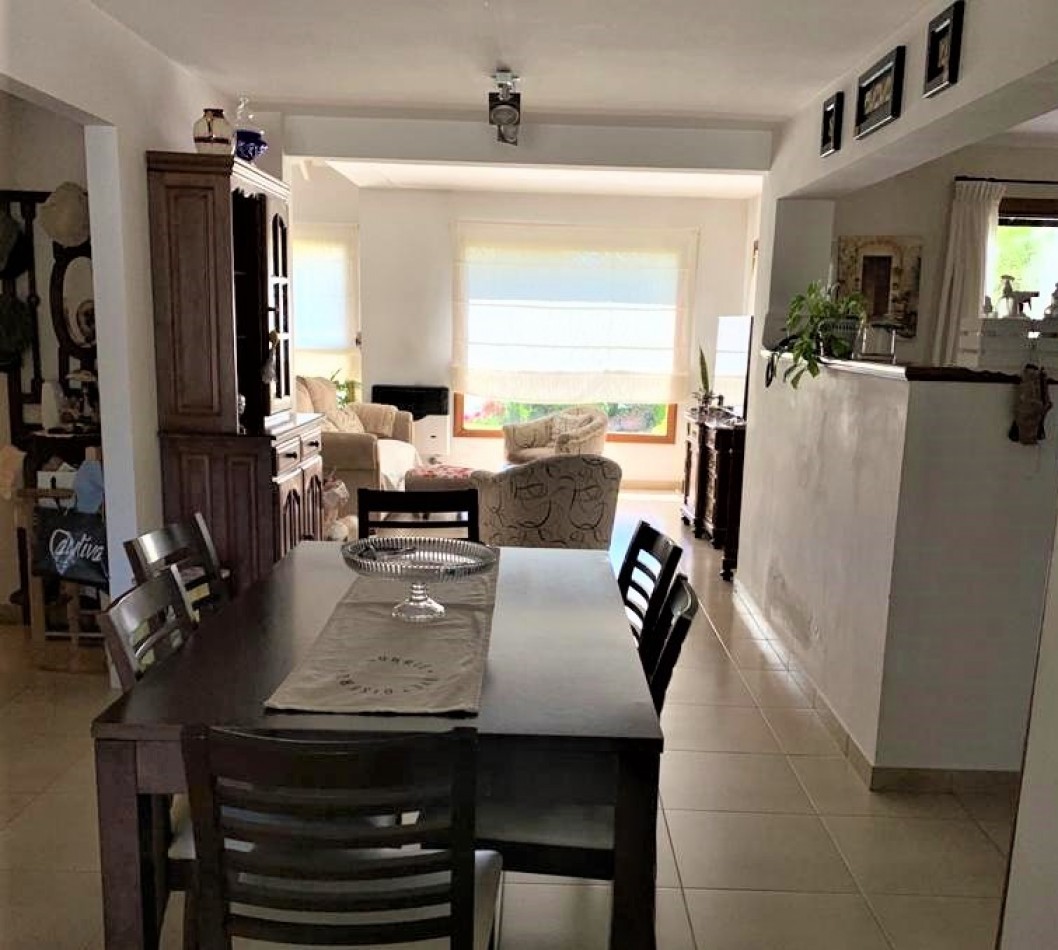 CASA 4 AMB. C/PISCINA Y PARQUE (COUNTRY CLUB ARANJUEZ) ESCOBAR