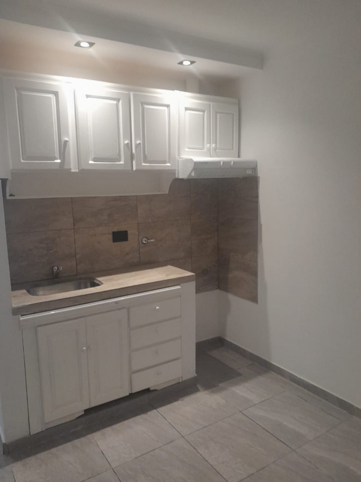 DPTO. MONOAMBIENTE AMPLIO PLANTA BAJA