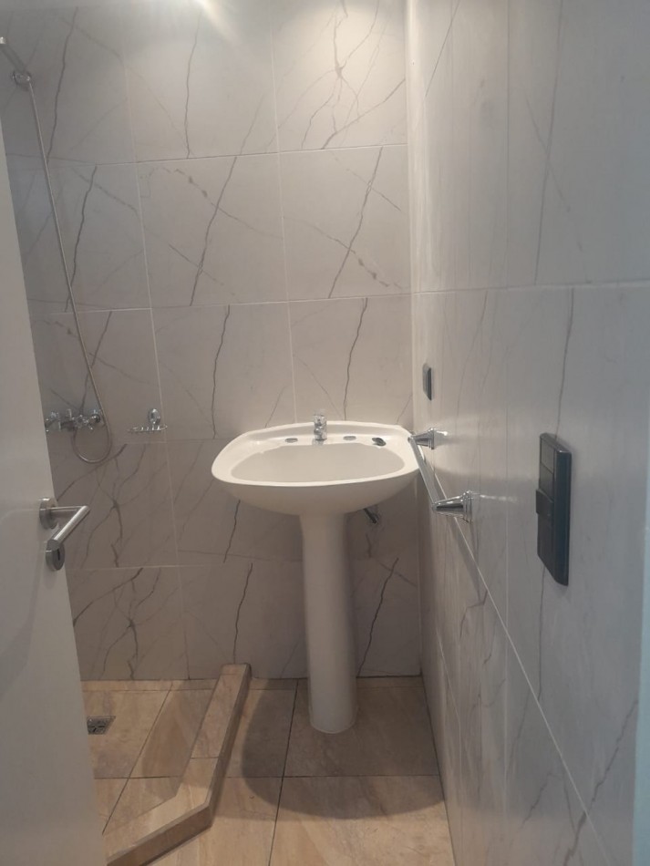 DPTO. MONOAMBIENTE AMPLIO PLANTA BAJA