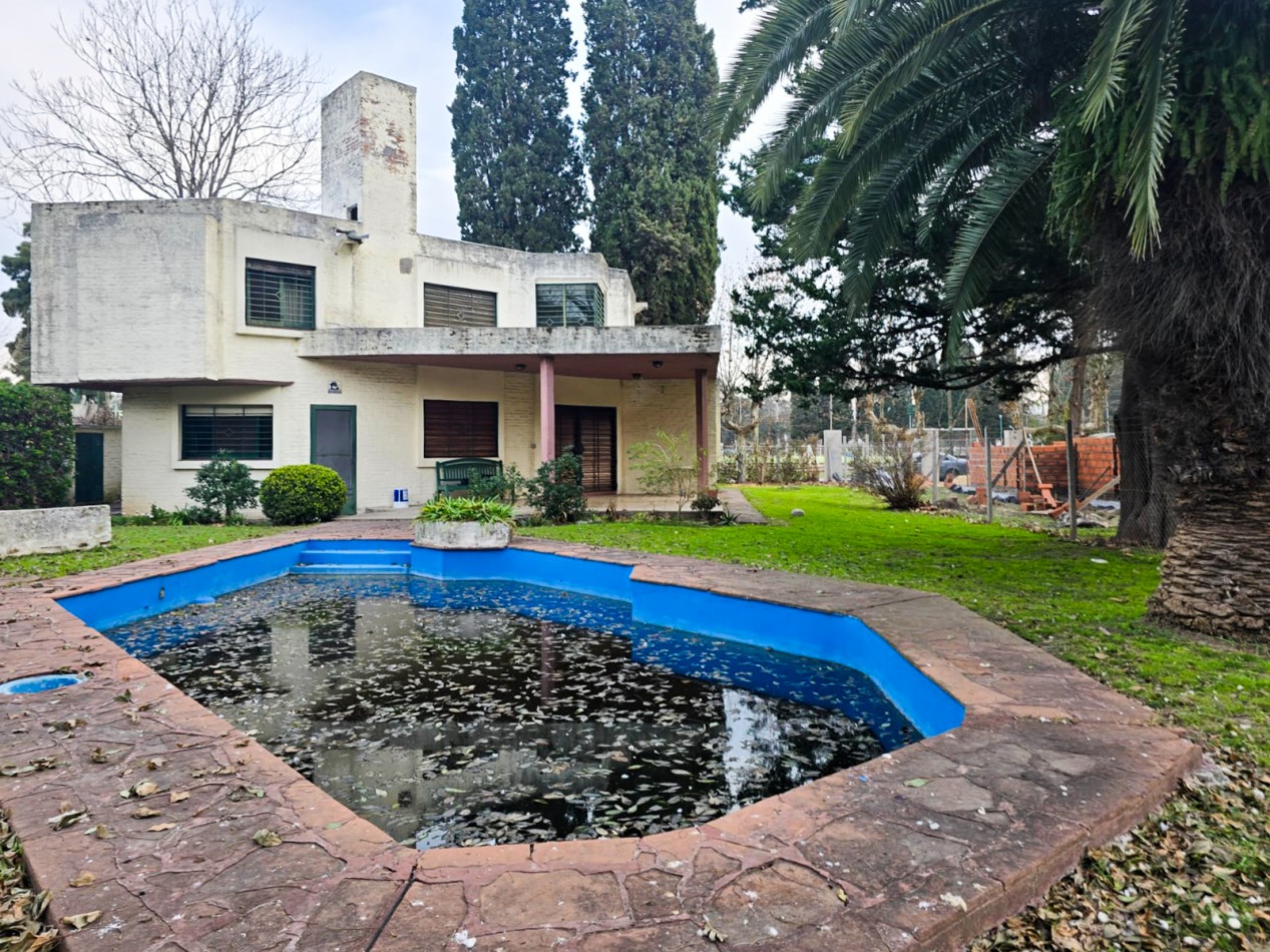 CASA 4 AMB C/ PARQUE Y PISCINA