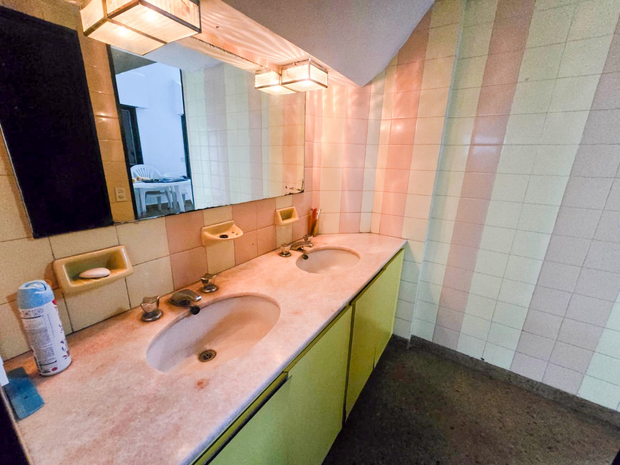 CASA 4 AMB C/ PARQUE Y PISCINA