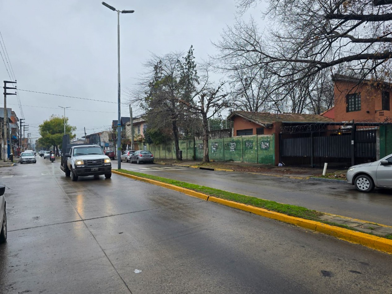 CASA 3 AMB CON GARAGE Y DOS LOCALES 