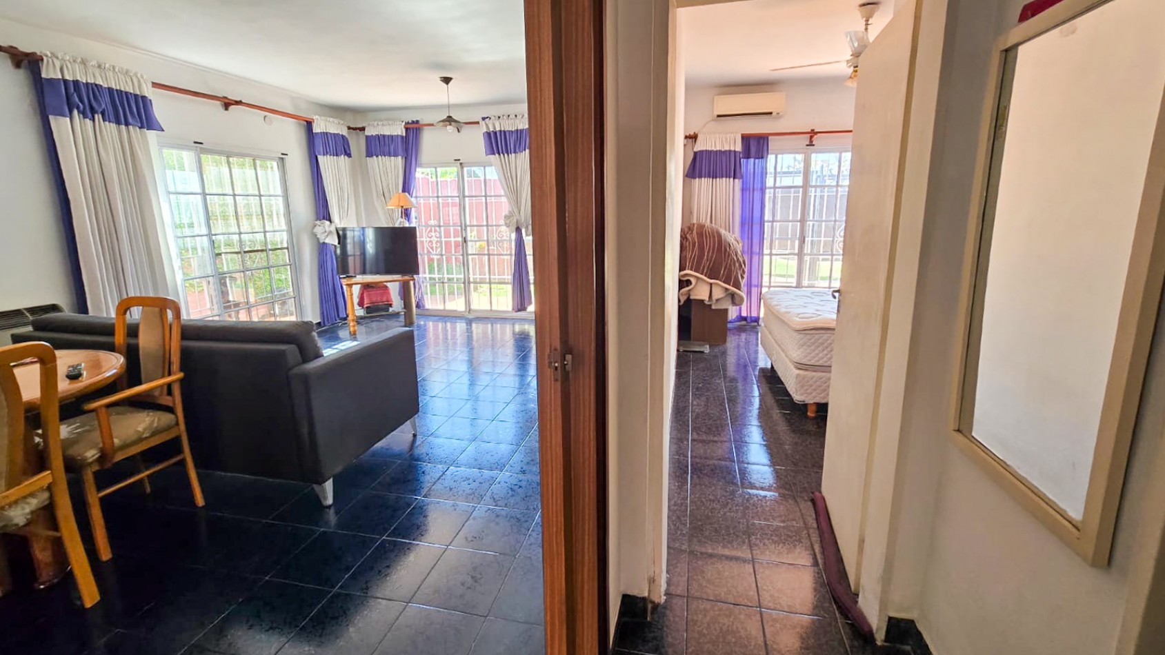 CASA 3 AMB CON DPTO DE 3 AMB Y COCHERA 