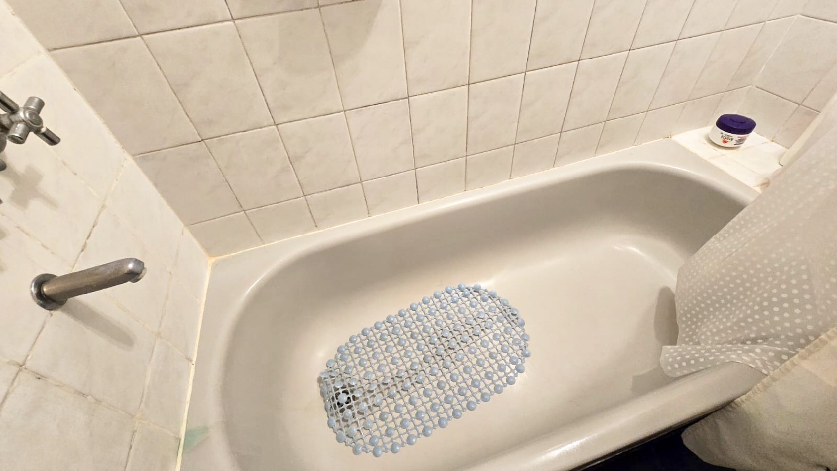 CASA 3 AMB CON DPTO DE 3 AMB Y COCHERA 