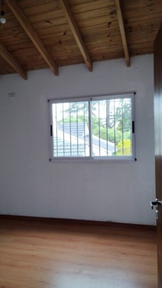 DUPLEX 3 AMB. C/FONDO LIBRE Y ENTRADA DE AUTO