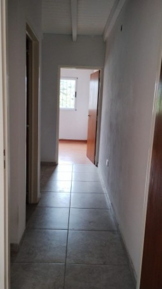 DUPLEX 3 AMB. C/FONDO LIBRE Y ENTRADA DE AUTO