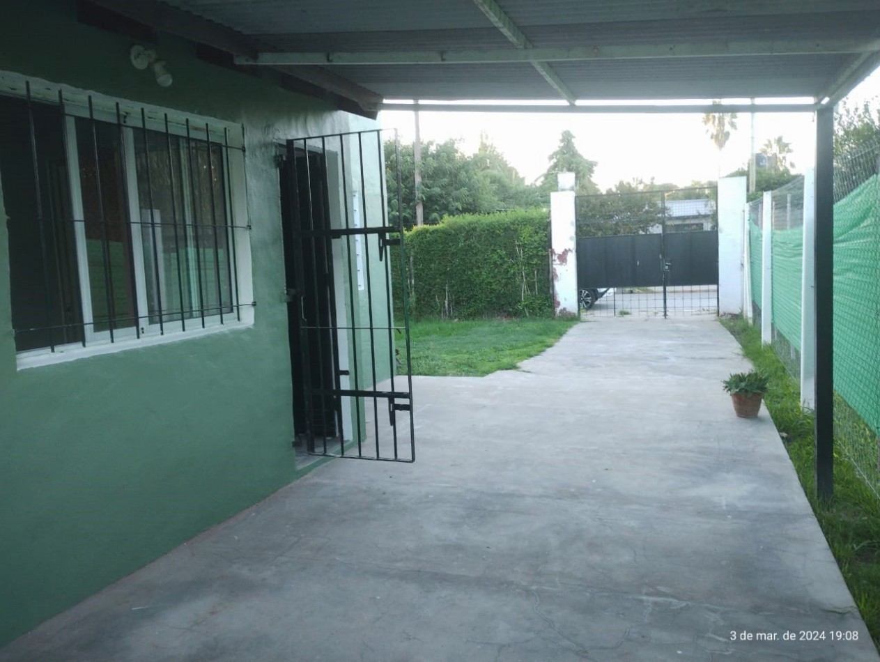 CASA AMERICANA 3 AMB. C/JARDIN  Y COCHERA