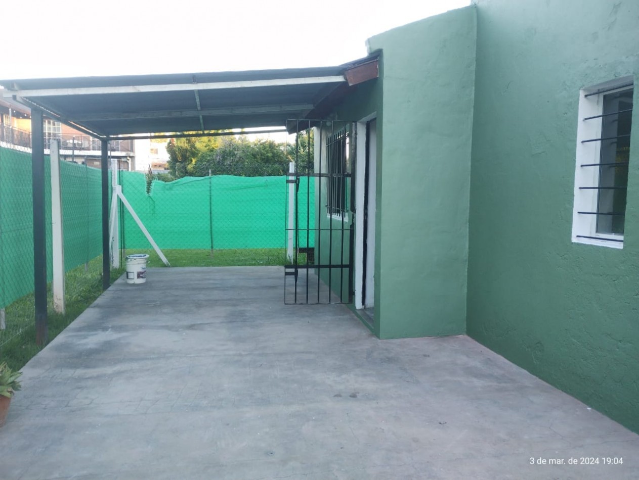 CASA AMERICANA 3 AMB. C/JARDIN  Y COCHERA